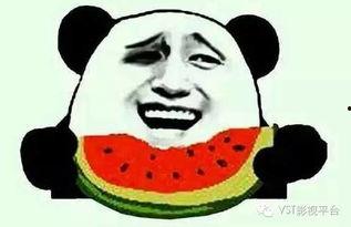 群众吃瓜吐舌头的视频,现场画面引发热议