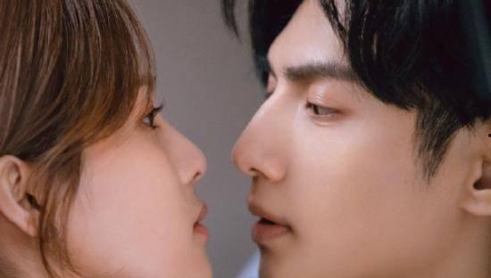 白鹿吃瓜吻戏视频大全集,重温经典瞬间，共赴浪漫之旅