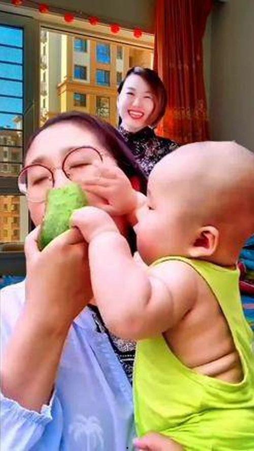萌娃动态吃瓜视频在线观看,萌态百出，萌翻网友心