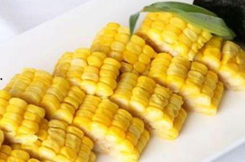 吃玉米瓜甜雪糕的视频  第3张